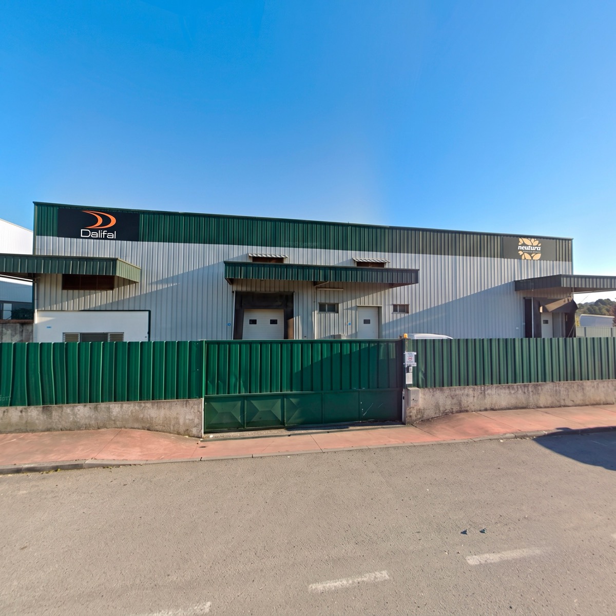 Fachada da unidade fabril em Sangalhos
